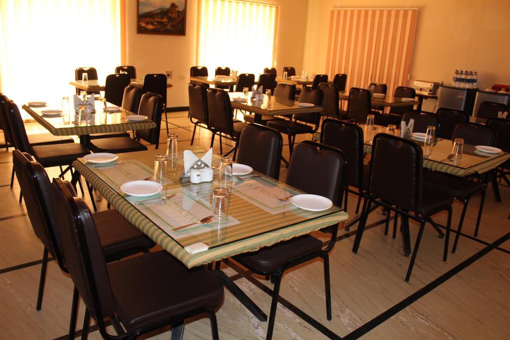 Paramount Inn Sriperumbudur Exterior photo