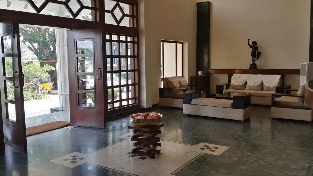 Paramount Inn Sriperumbudur Exterior photo