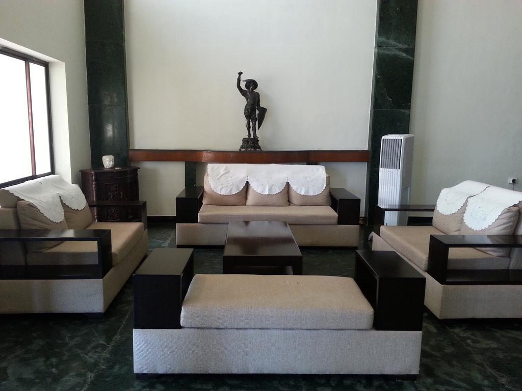 Paramount Inn Sriperumbudur Exterior photo